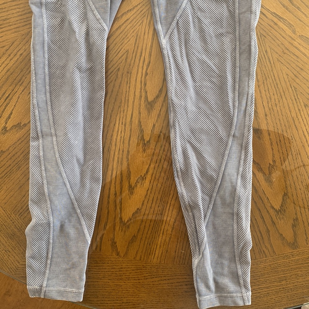 Barre3 X Lululemon Leggings Gem